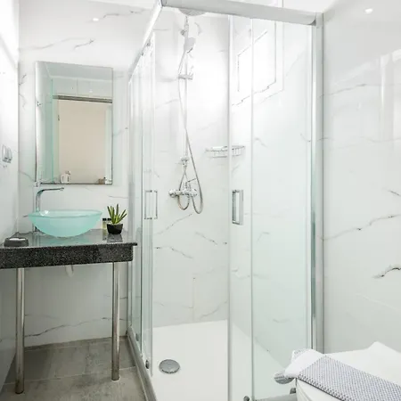 Callinica 3* تسيليفي