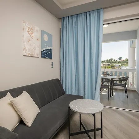 Callinica فندق تسيليفي