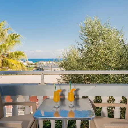 Callinica فندق 3*