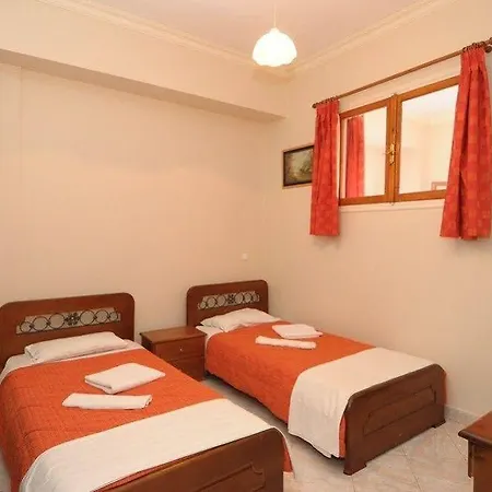 Callinica فندق 3*