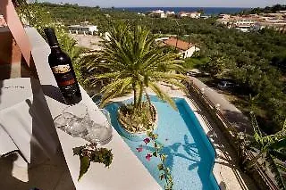 Hotel Callinica 3*