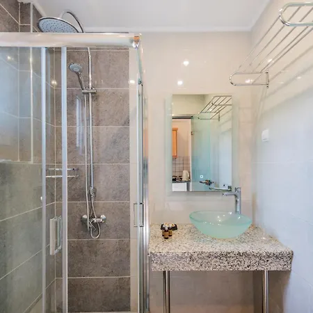 Callinica Ξενοδοχείο Τσιλιβί